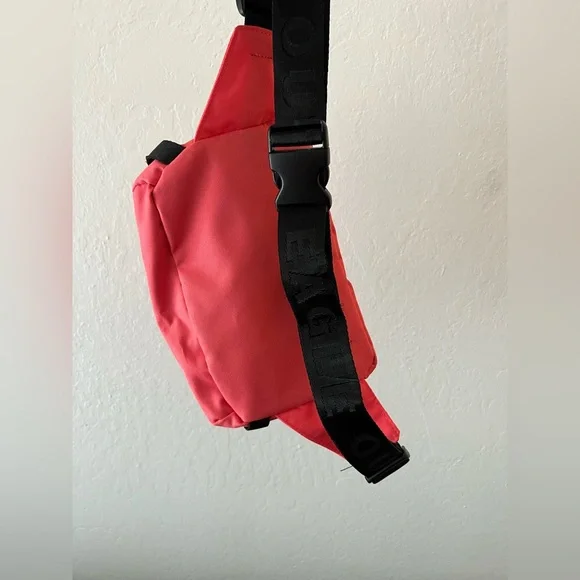 Sling bag American Eagle Outfitters Fanny Pack Crossbody salmon pink Waist - Picture 3 of 4